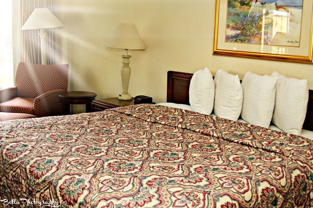Rodeway Inn Orange Park Phòng bức ảnh