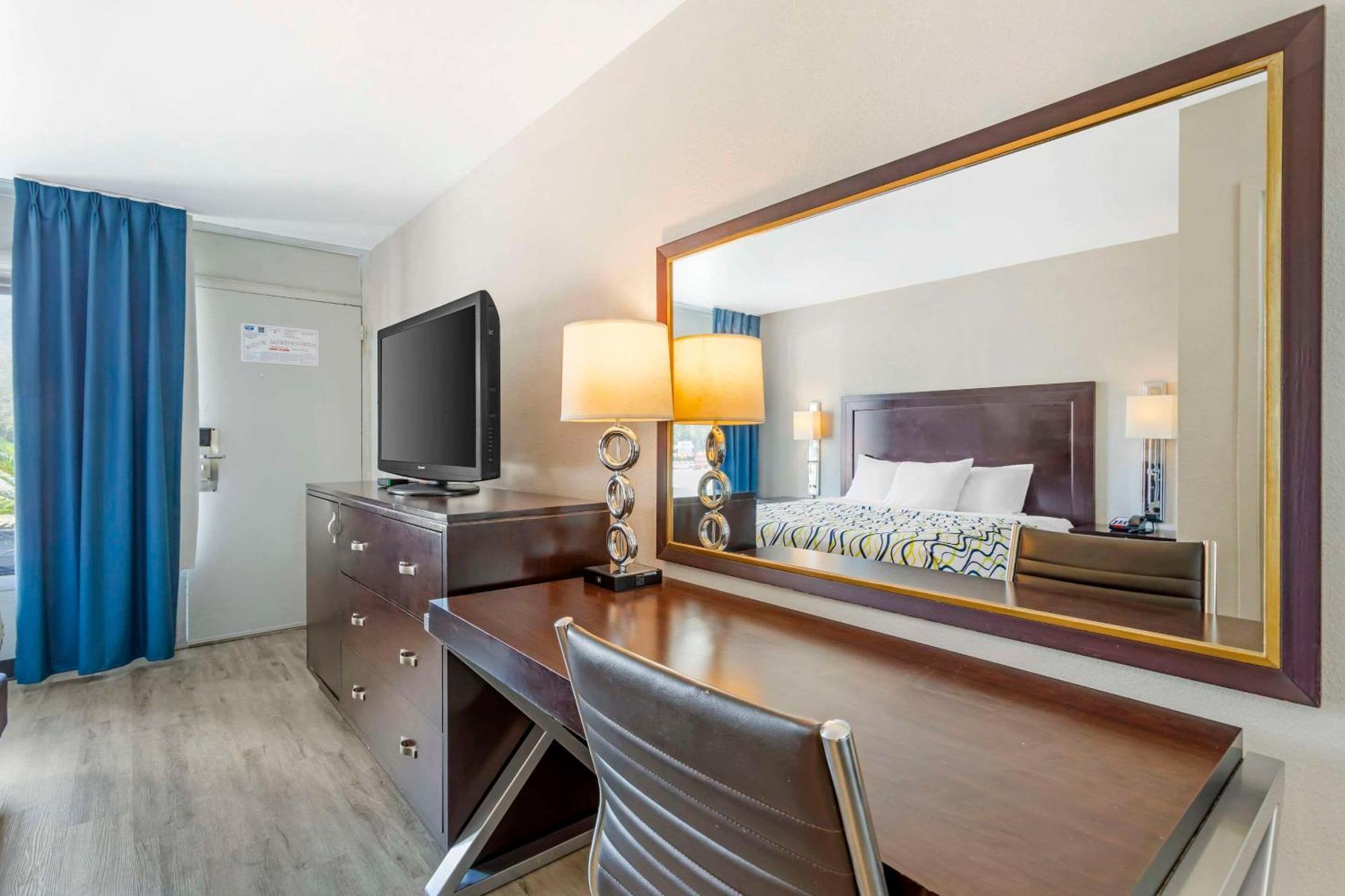 Rodeway Inn Orange Park Ngoại thất bức ảnh